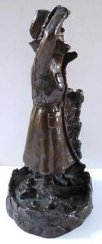 Bronze statue of a girl - Finsk Lotte, Lotta-Svärd